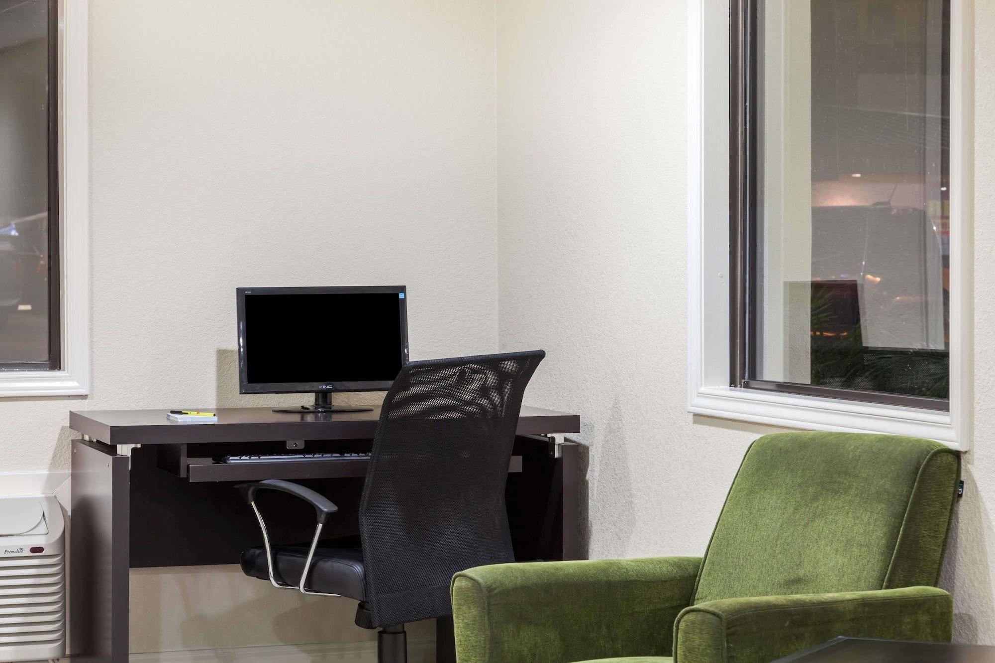 Super 8 By Wyndham Buffalo Extérieur photo