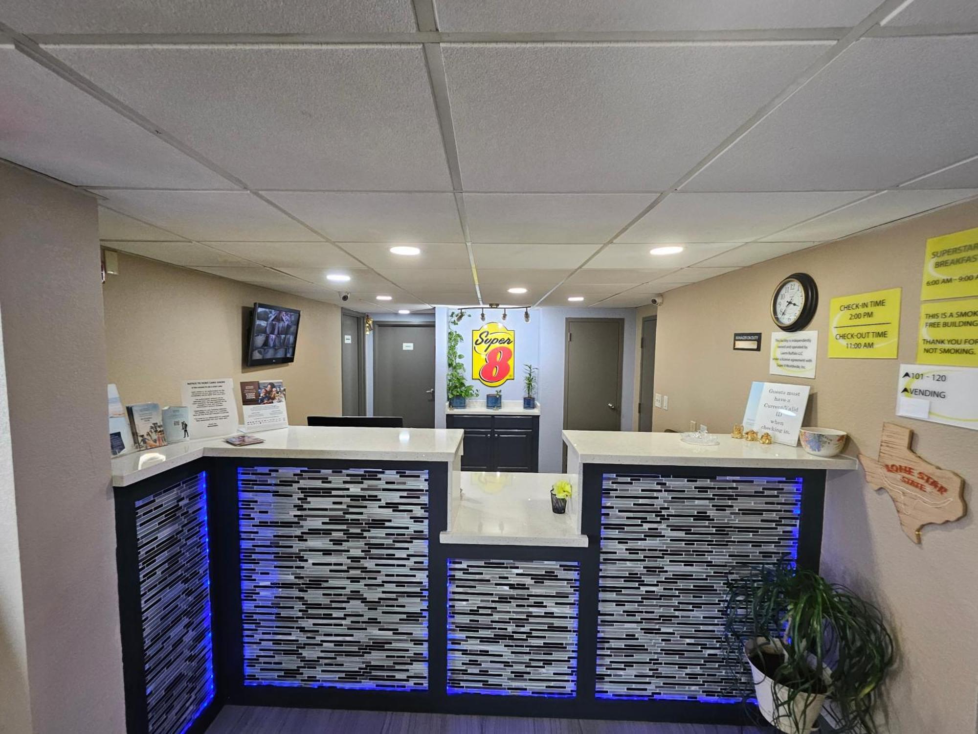 Super 8 By Wyndham Buffalo Extérieur photo
