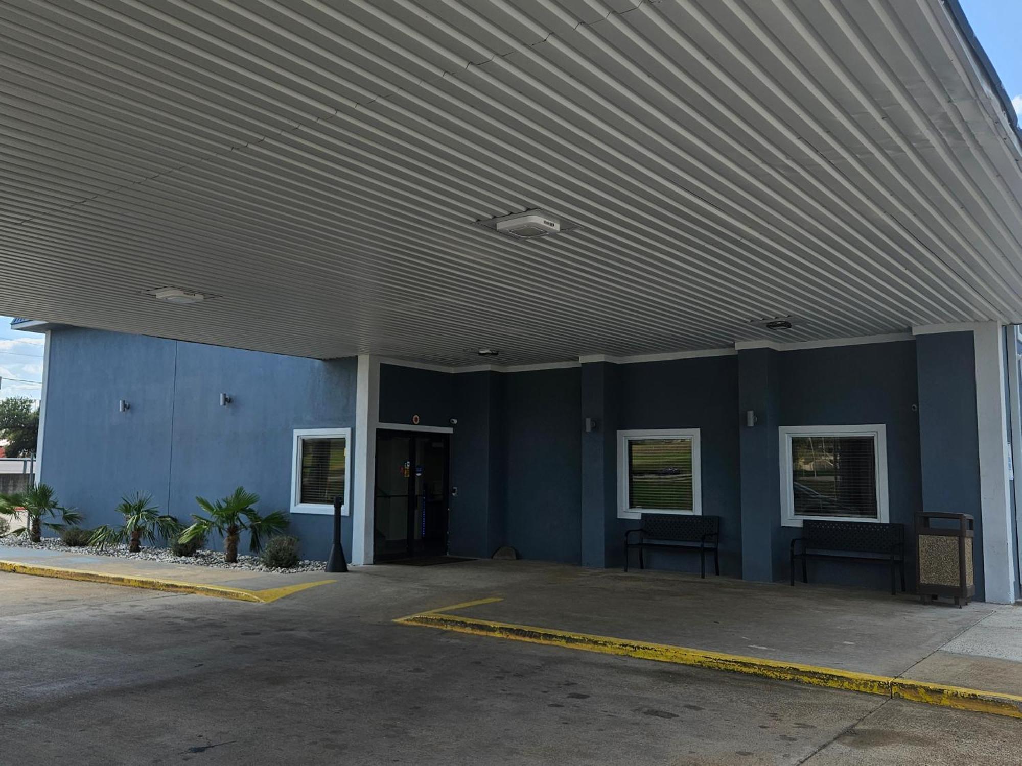 Super 8 By Wyndham Buffalo Extérieur photo