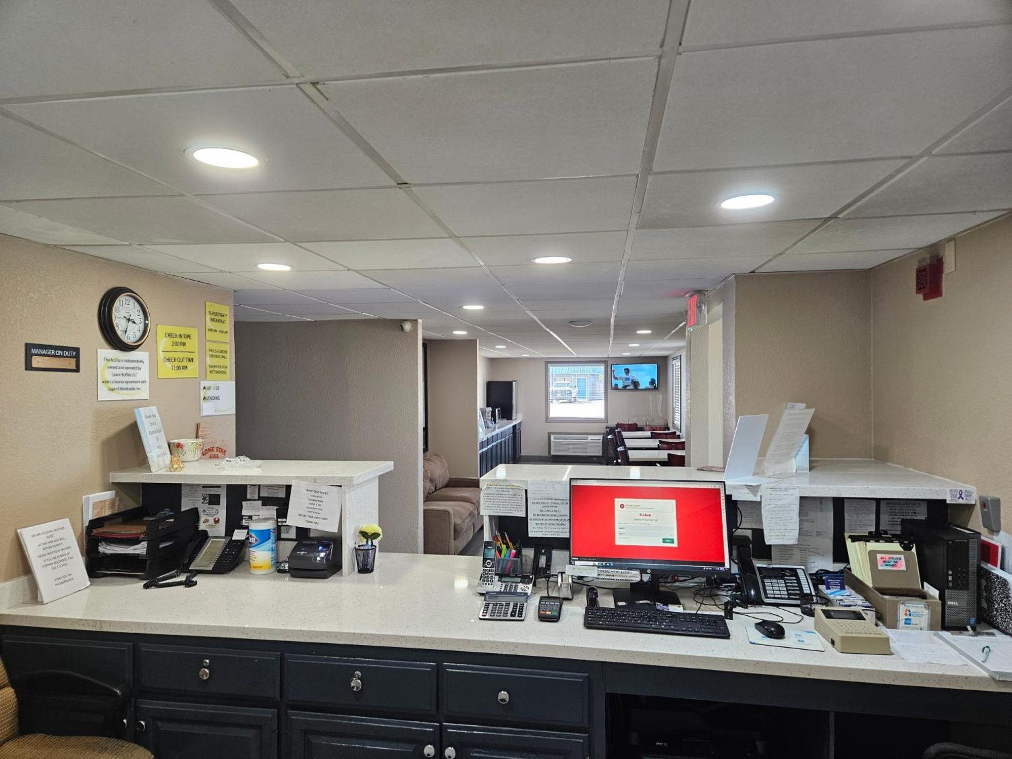 Super 8 By Wyndham Buffalo Extérieur photo