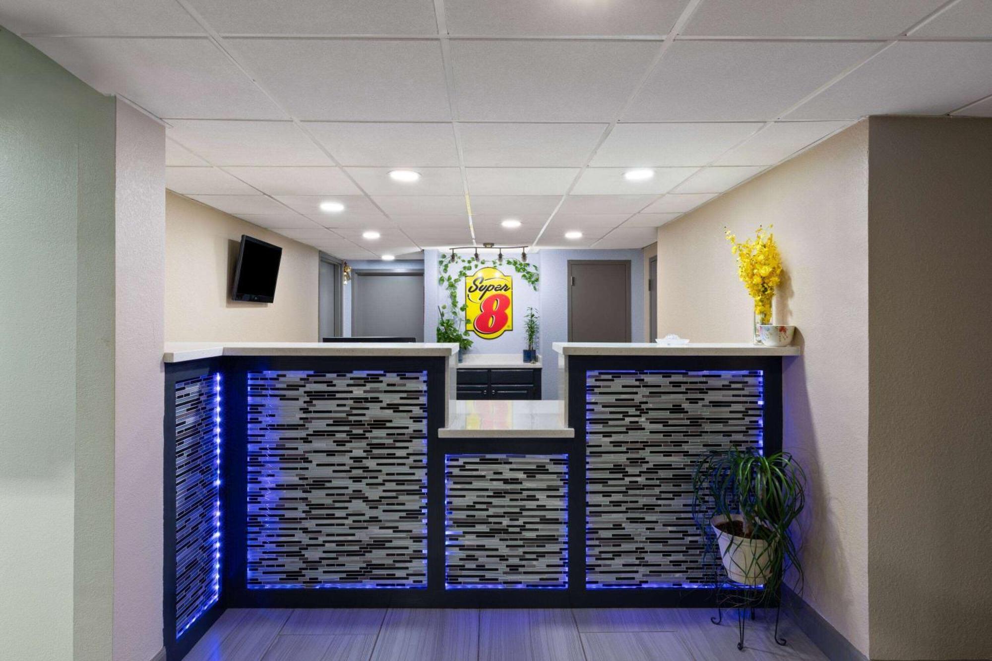 Super 8 By Wyndham Buffalo Extérieur photo