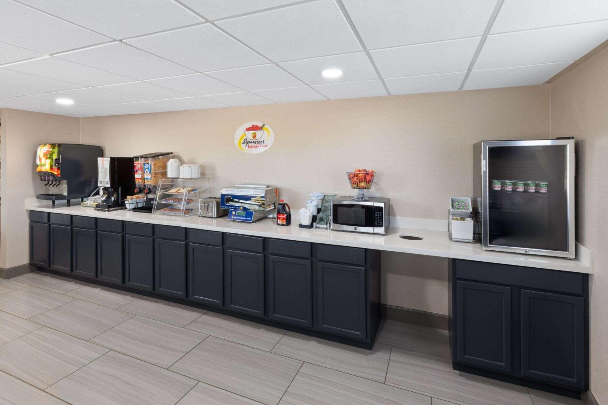 Super 8 By Wyndham Buffalo Extérieur photo